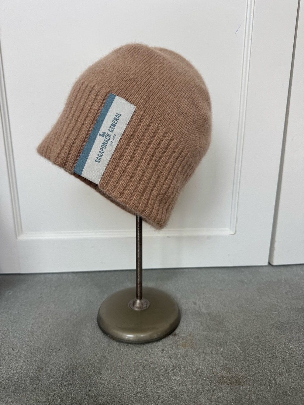 Sagaponack General Tan Ribbed Cashmere Beanie